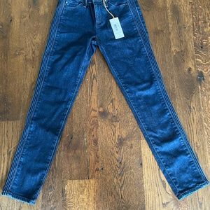 AG The Prima Pintucked cigarette ankle jean